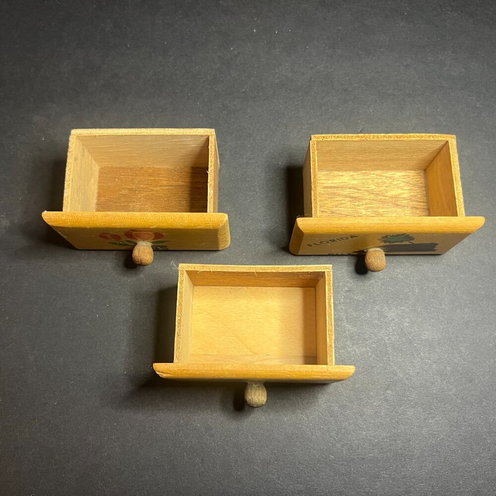 Vintage Hangable Wooden 3 Drawer Sewing Organizer w/ Pincushion Florida Souvenir - Picture 5 of 9